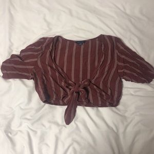 Cropped top with tie in front